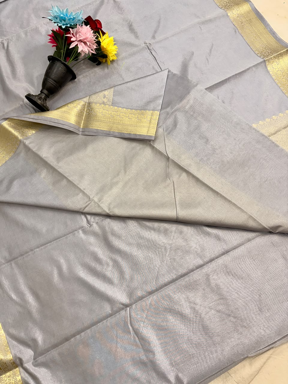 Silver Grey Chiniya Silk Banarasi Saree – Soft, Elegant & Traditional