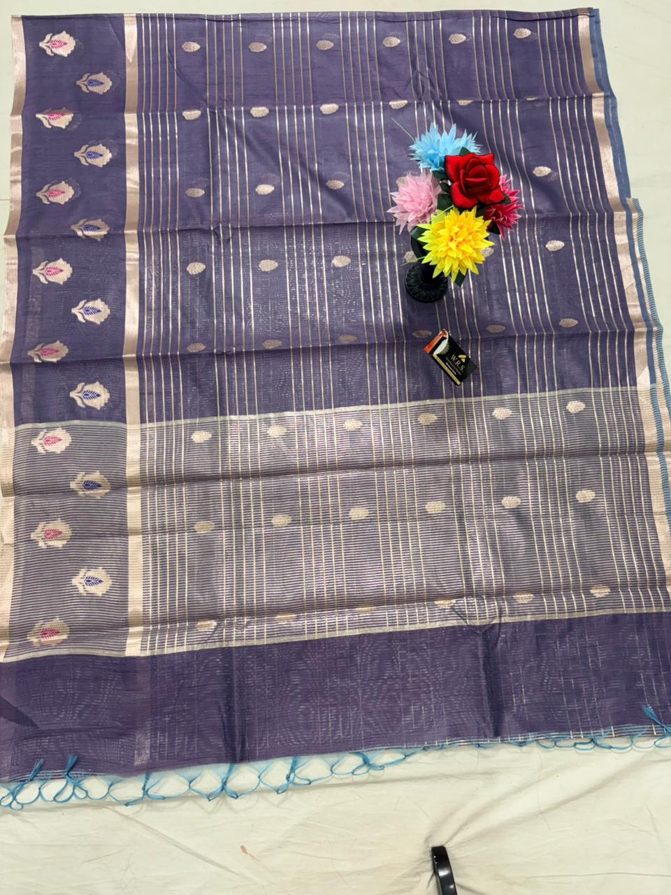 Grey Salab Buta Banarasi Silk Saree with Jacquard Work
