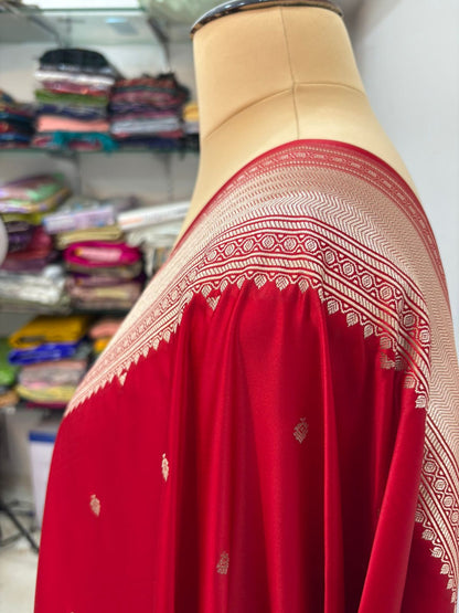 Red mushru banarasi silk saree lite copper