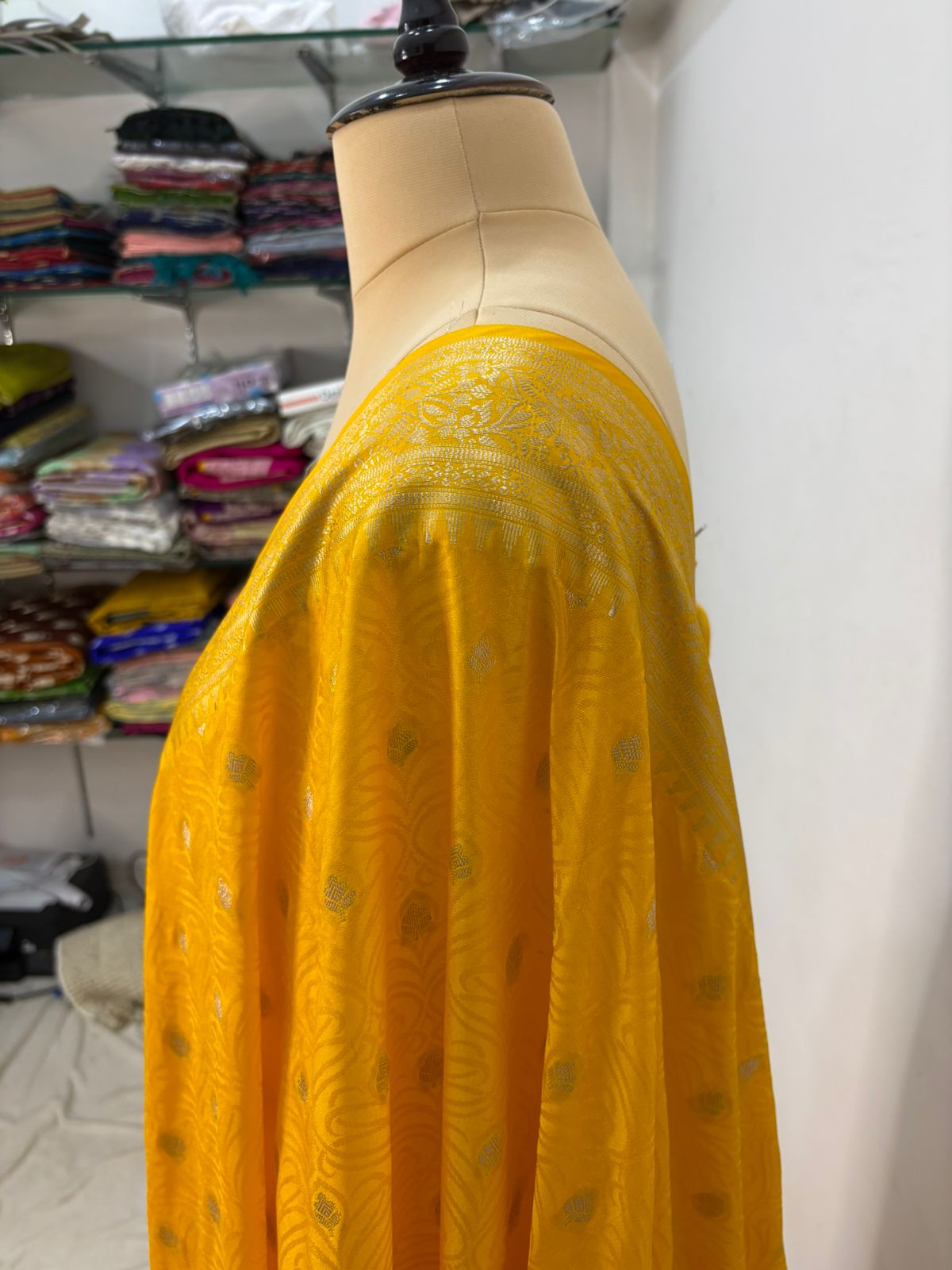 Gold  tussar  banarasi  silk  saree  tanchhui  lite  water  zari  special