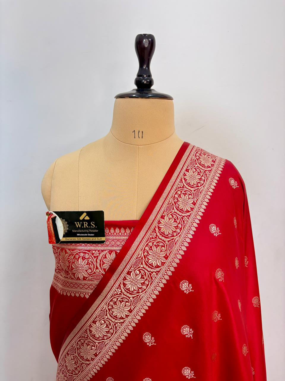 Red  katan satin  elegant  banarasi  silk  saree  lite  copur  zari