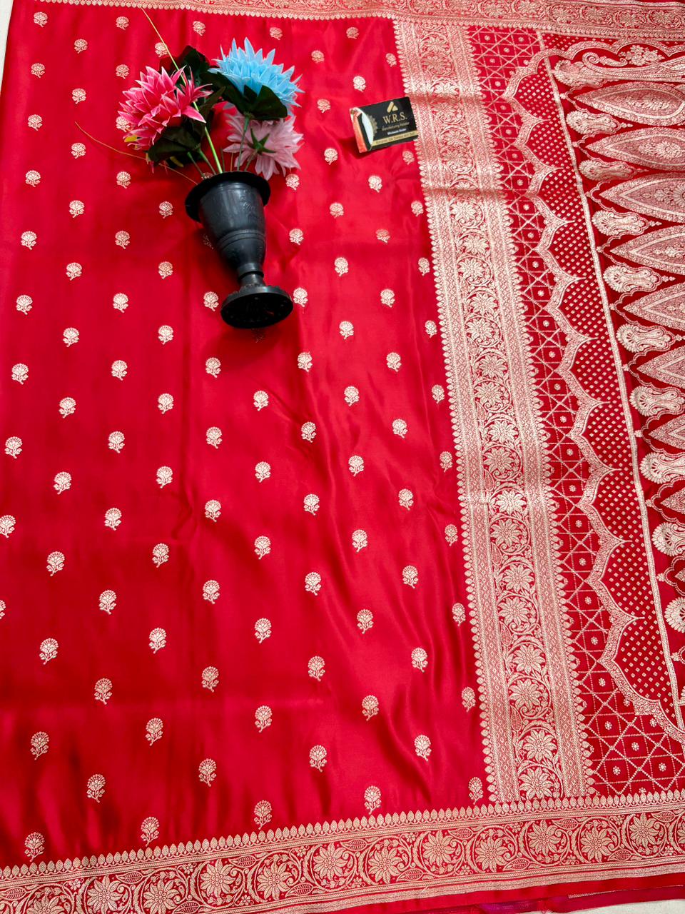 Red  katan satin  elegant  banarasi  silk  saree  lite  copur  zari