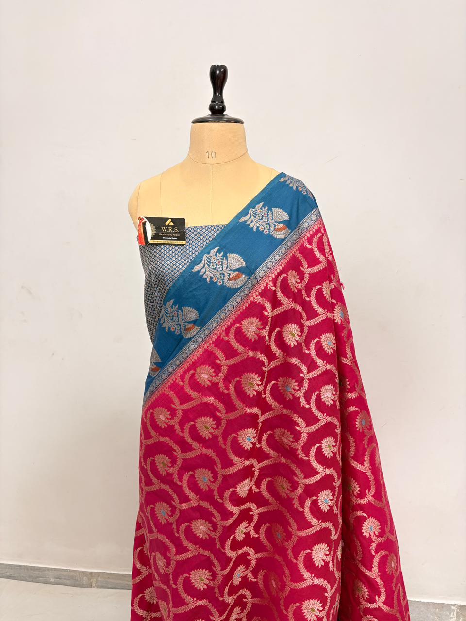 Premium Red Viscose Jacquard Saree – Elegant Floral Zari Weaving