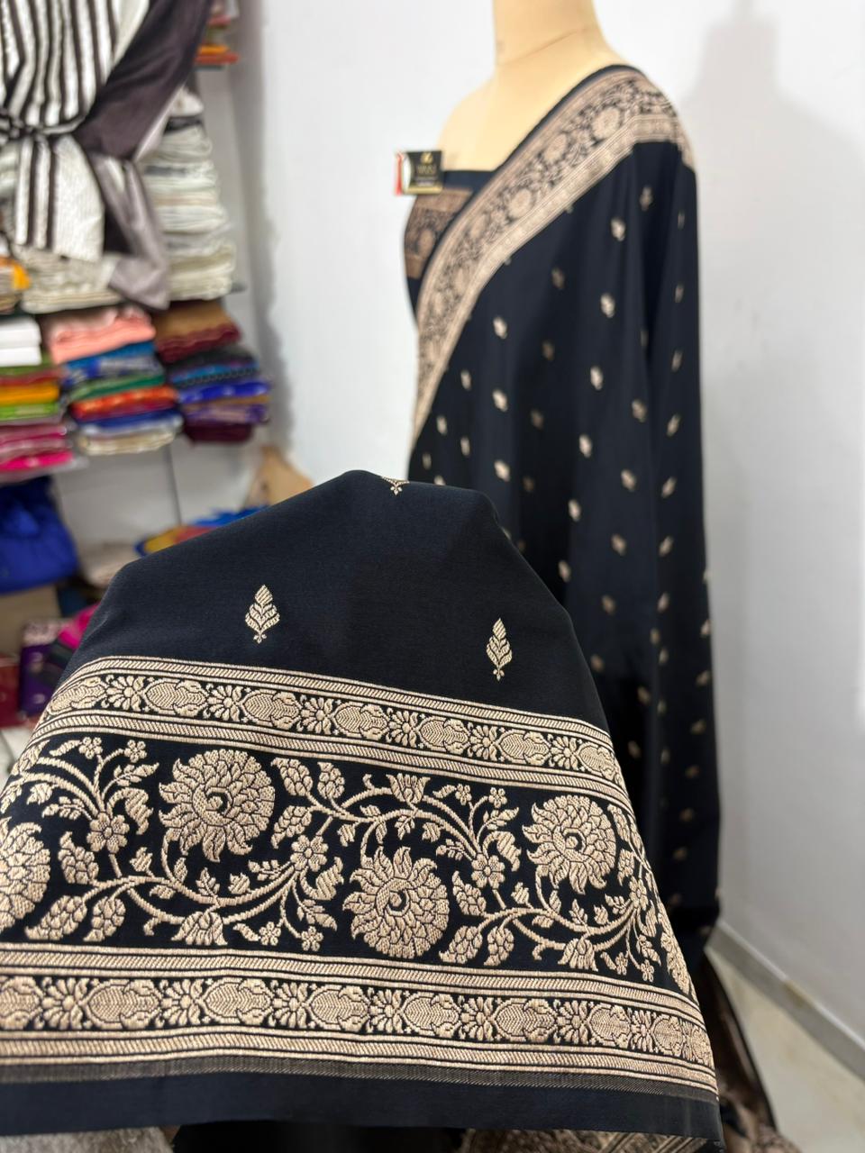 Katan Buti Banarasi Silk Saree (Multicolor)