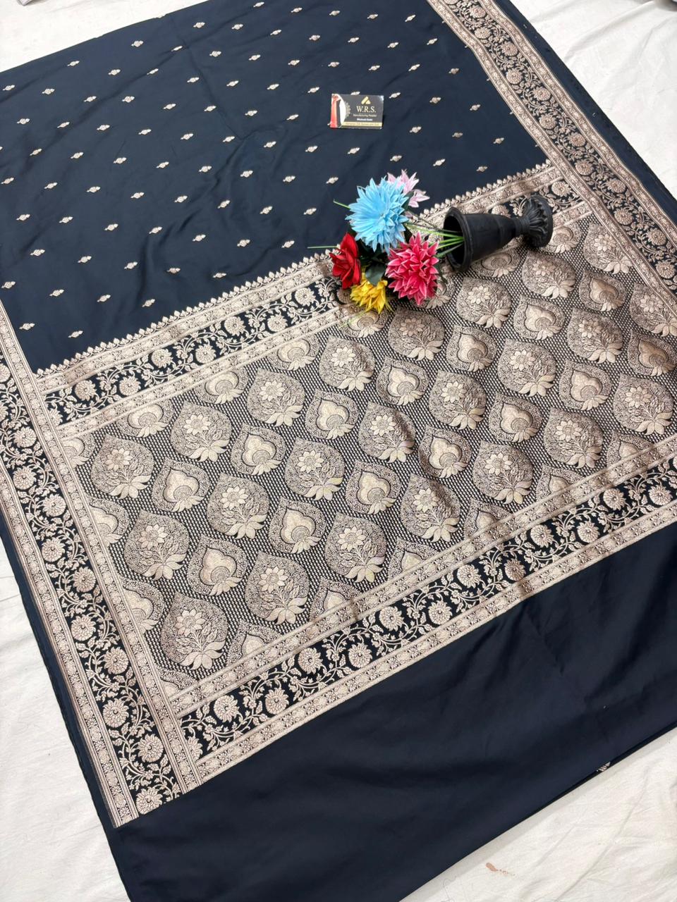 Katan Buti Banarasi Silk Saree (Multicolor)