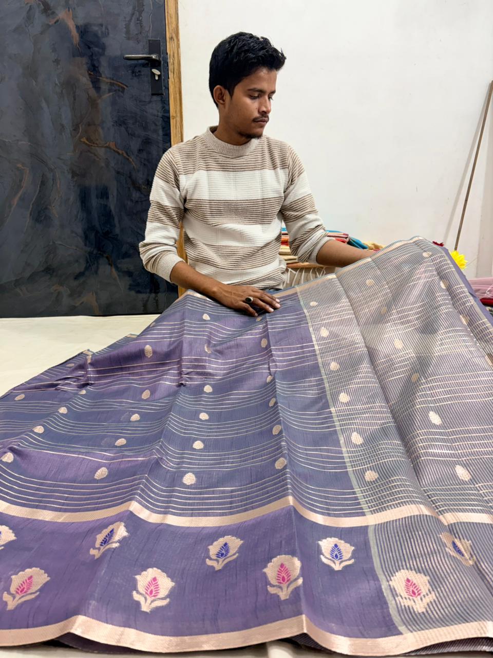 Grey Salab Buta Banarasi Silk Saree with Jacquard Work