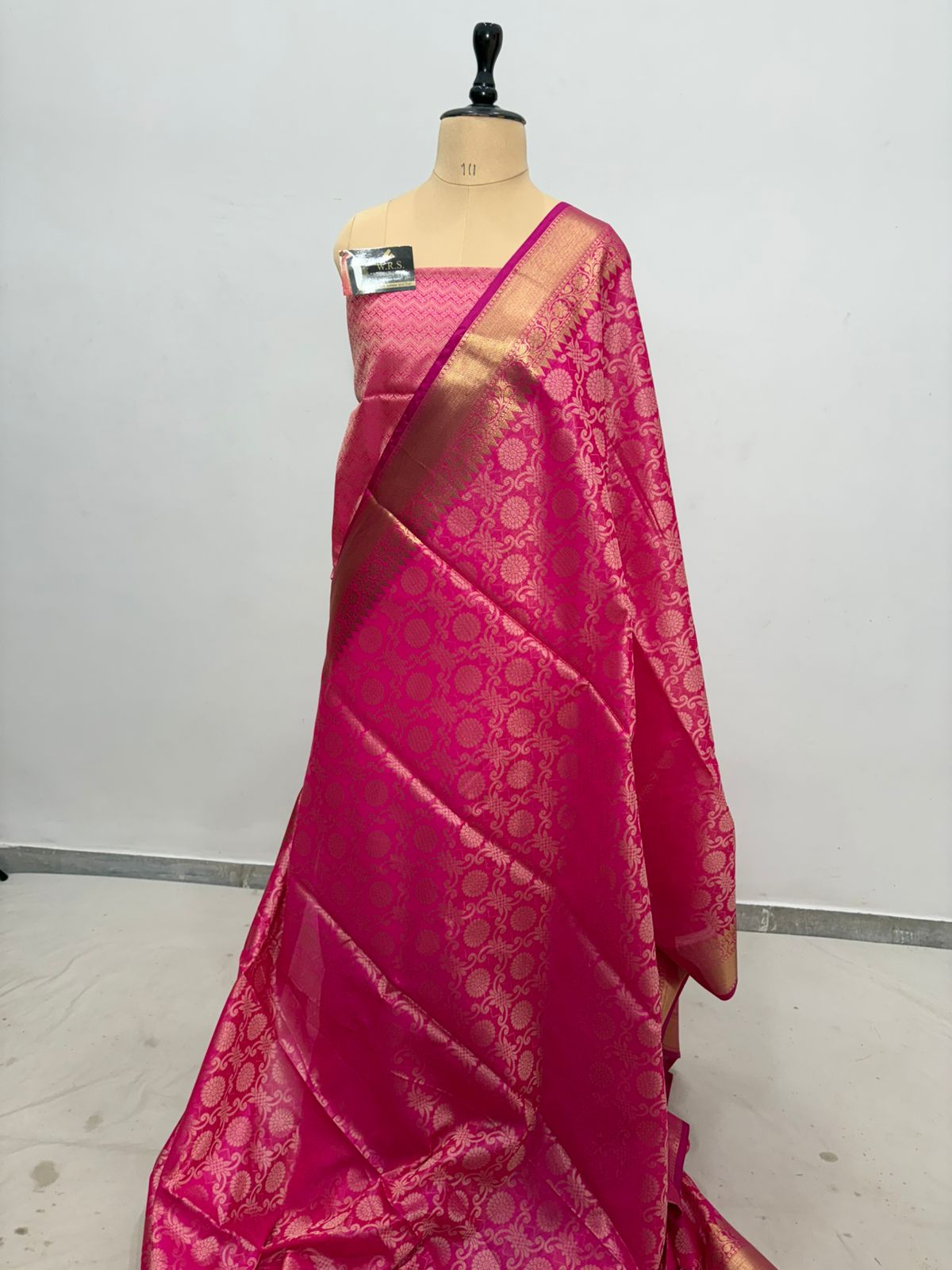 Rani Banarasi Silk Saree with Jacquard Zari Work – Elegant Party Wear