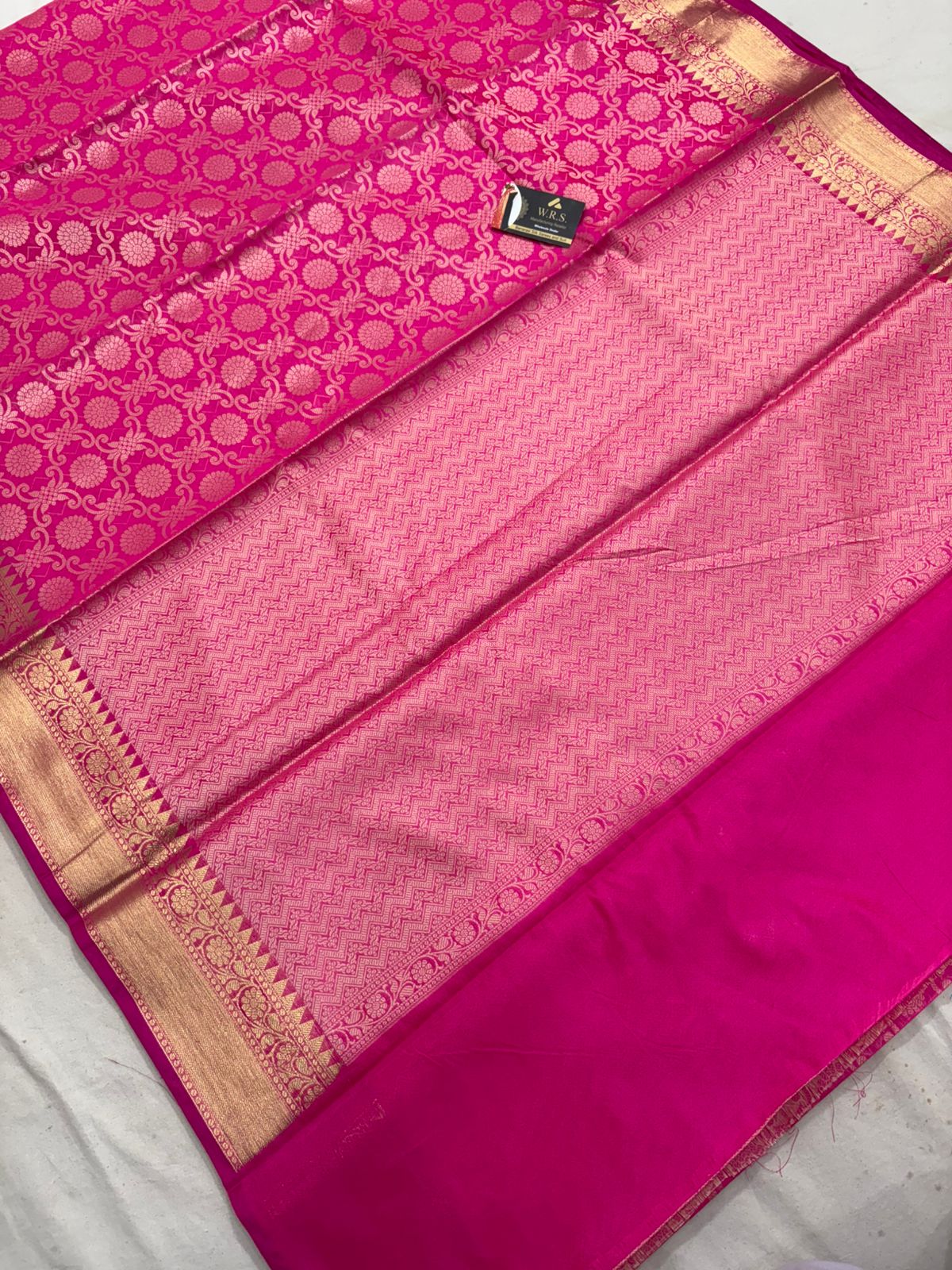 Rani Banarasi Silk Saree with Jacquard Zari Work – Elegant Party Wear