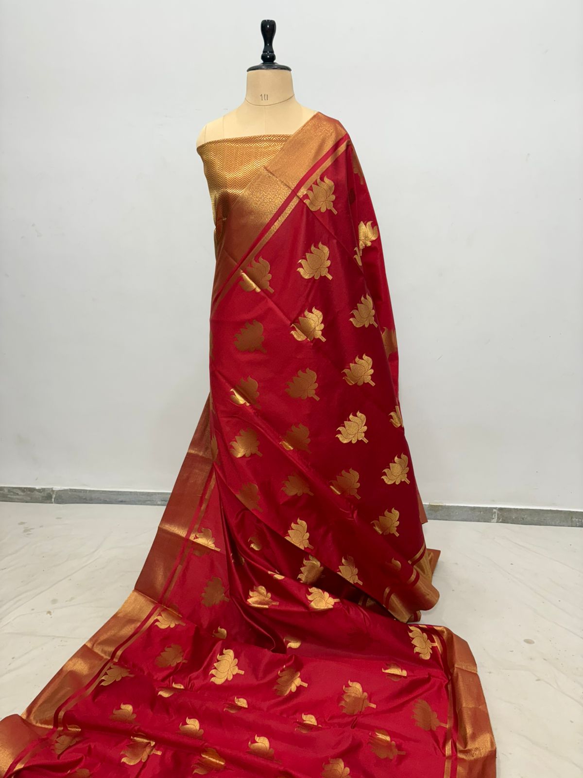 Banarasi Silk Saree – Red Kamal Cottonick with Jacquard Zari Work